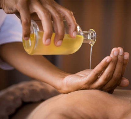 Oil Massage Manali massage center in Manali